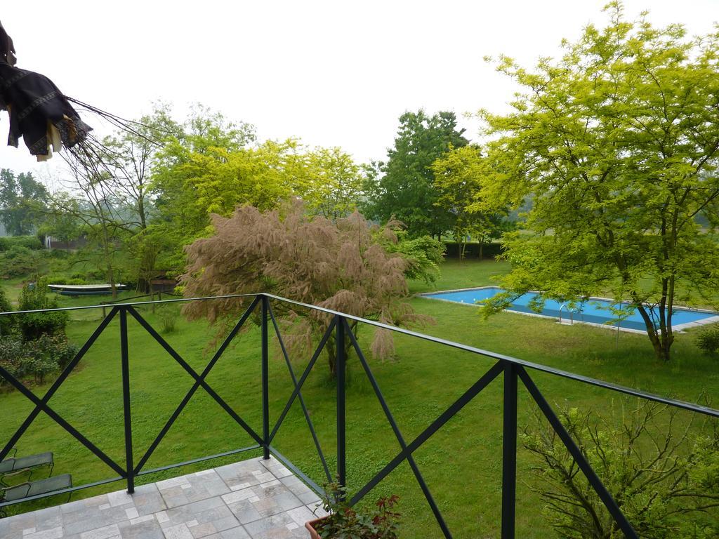 Country House Apartment Zerbolo Exterior foto